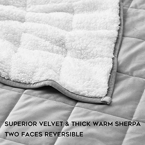 Light grey sherpa fuzzy weighted blanket 20 lbs — photo 5