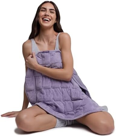 Compact weighted lap blanket for travel