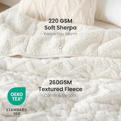 Cream white sherpa weighted blanket 15 lbs — photo 4