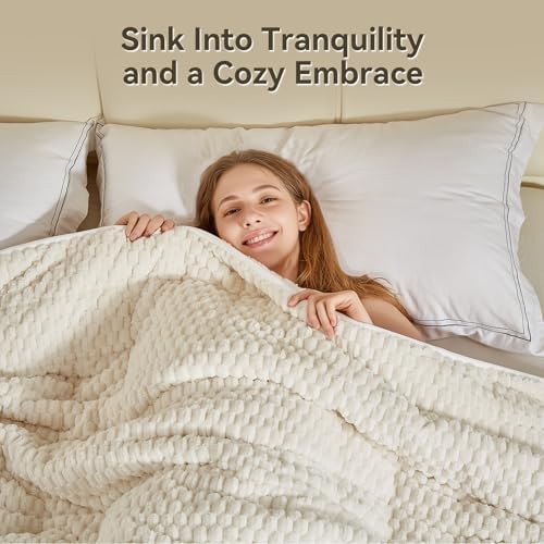 Cream white jacquard sherpa blanket 15 lbs — photo 3