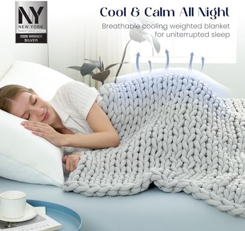 Light gray chunky knit cooling weighted blanket — photo 4