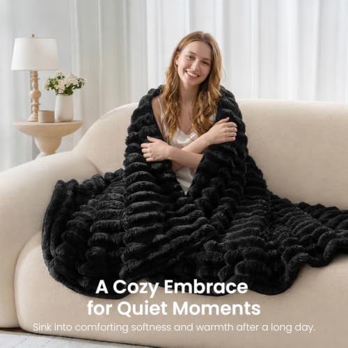 Black throw weighted blanket 20 lbs — photo 4